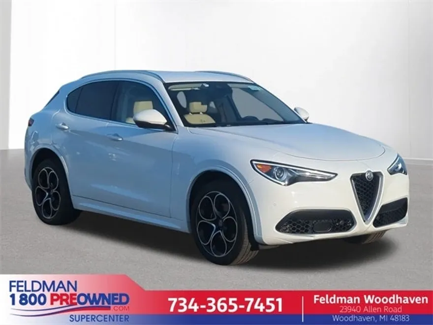 2020 Alfa Romeo Stelvio Ti photo 1