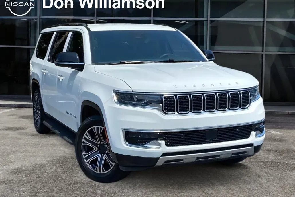 2024 Jeep Wagoneer L Series II photo 1