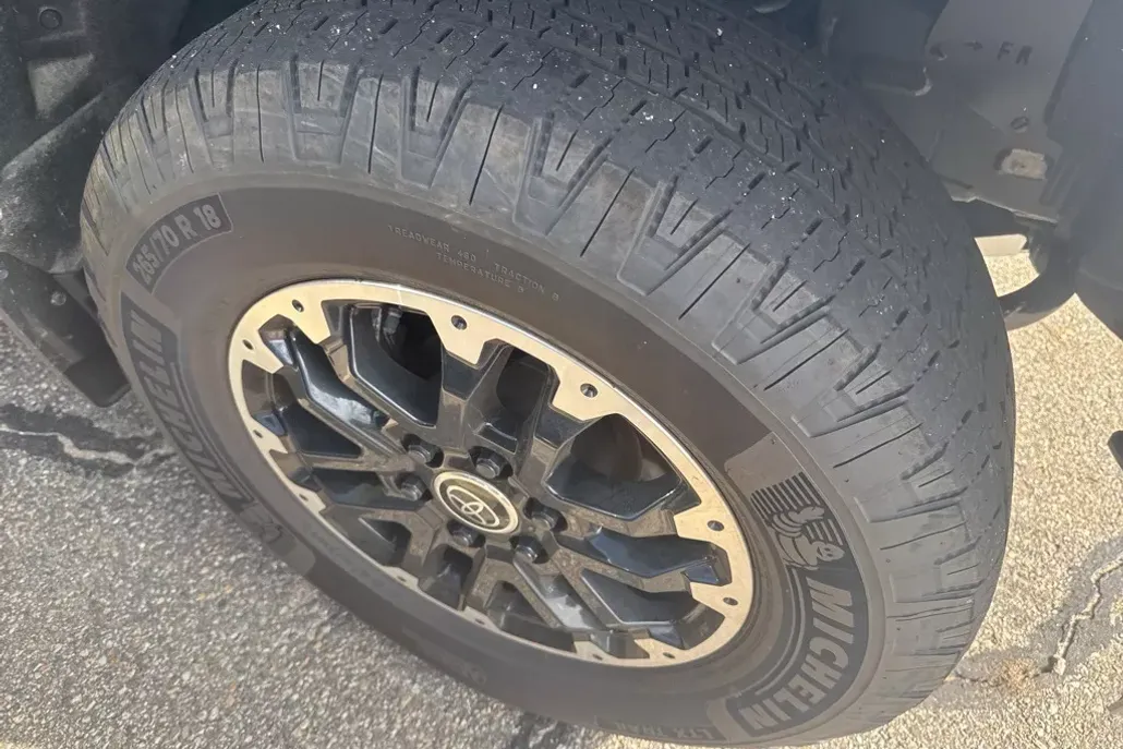 2024 Toyota Tundra SR5 photo 1