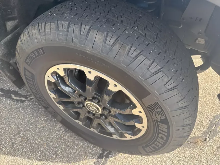2024 Toyota Tundra SR5 photo 1
