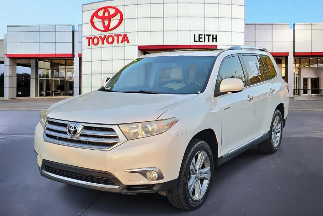 2013 Toyota Highlander Limited photo 1