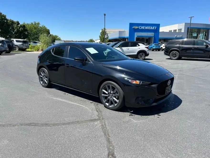 2024 Mazda Mazda3 2.5 s Preferred Hatchback photo 1