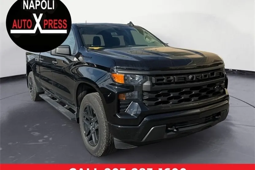 2023 Chevrolet Silverado 1500 Custom photo 1