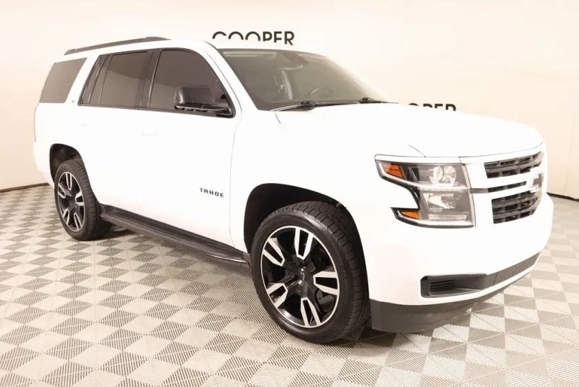 2020 Chevrolet Tahoe LT photo 1