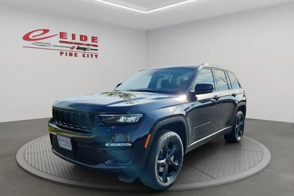 2025 Jeep Grand Cherokee Limited photo 1
