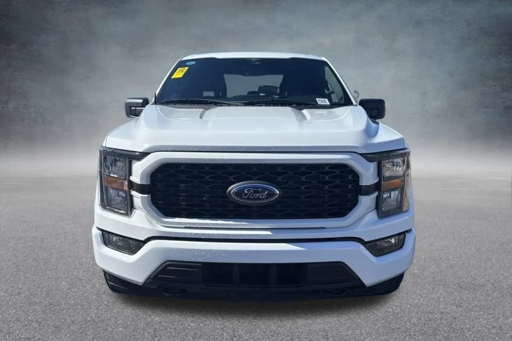 2023 Ford F-150 XL photo 1