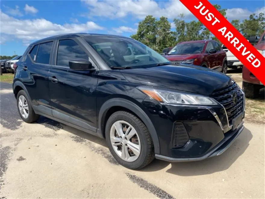 2021 Nissan Kicks S photo 1