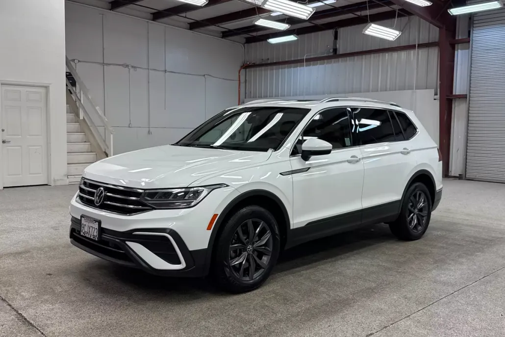 2022 Volkswagen Tiguan SE photo 1