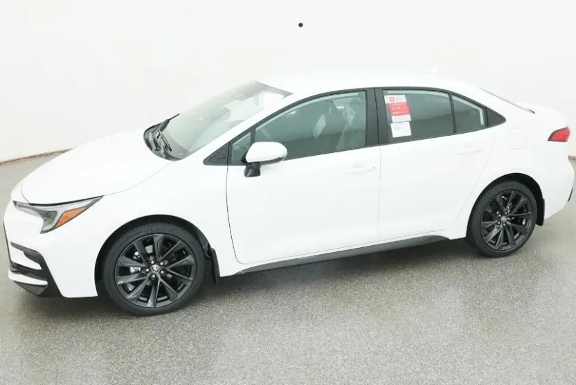 2026 Toyota Corolla SE photo 1