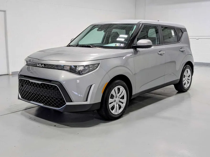 2023 Kia Soul LX S photo 1