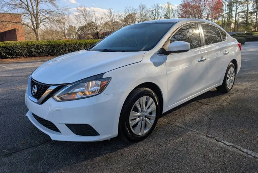 2017 Nissan Sentra S photo 1