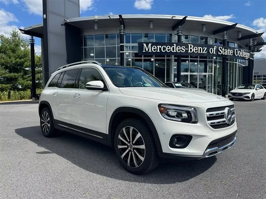 2022 Mercedes Benz GLB 250 4MATIC photo 1