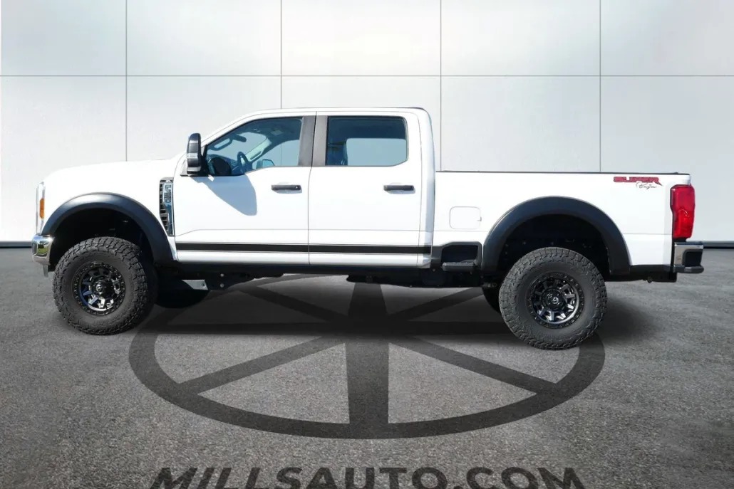 2024 Ford F-350 XL photo 1