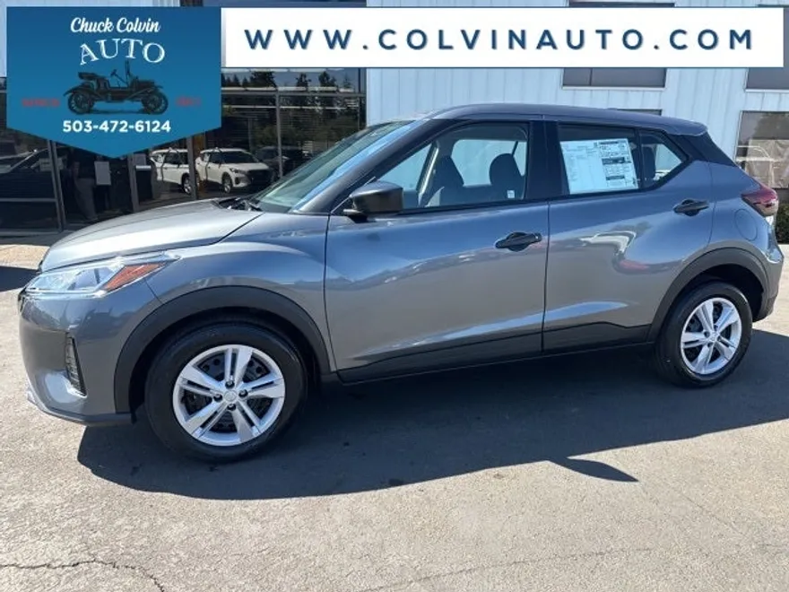 2025 Nissan Kicks Play S photo 1