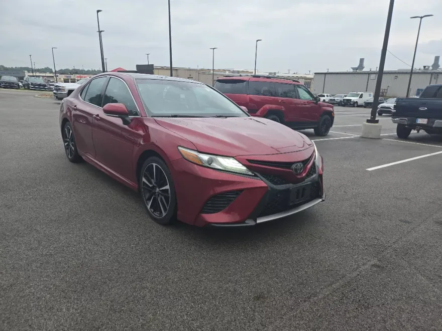 2018 Toyota Camry XSE photo 1