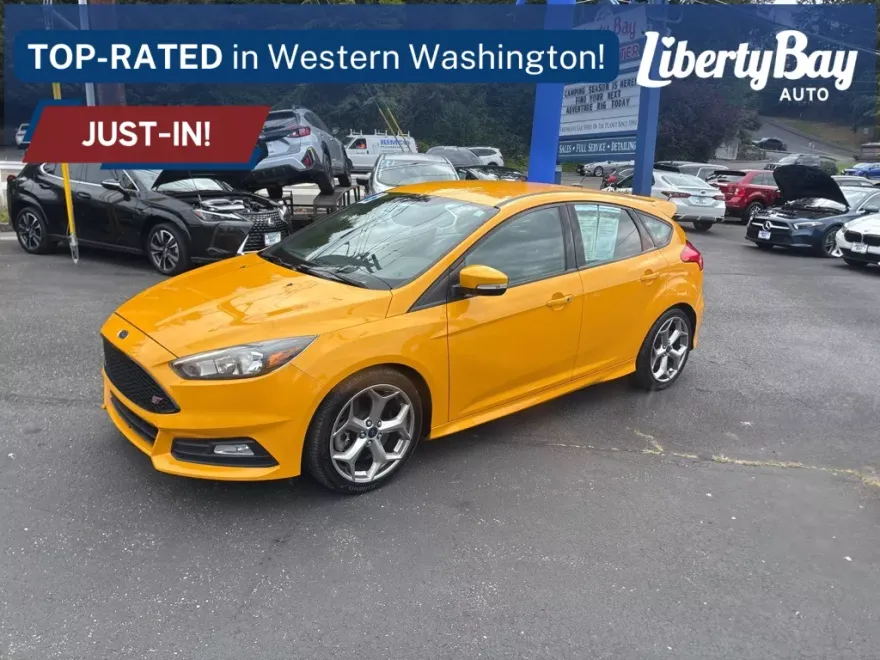 2016 Ford Focus ST photo 1