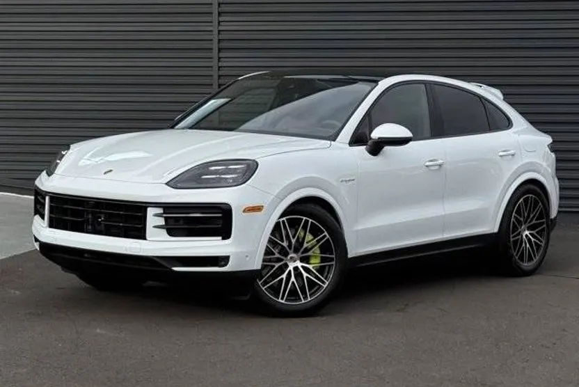 2026 Porsche Cayenne E-Hybrid Coupe photo 1
