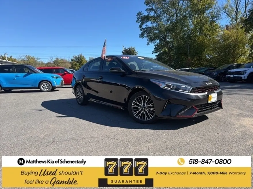 2023 Kia Forte GT-Line photo 1