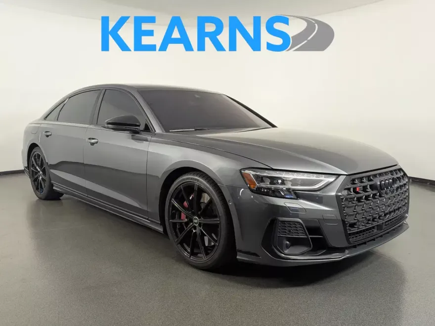 2024 Audi S8 4.0T photo 1