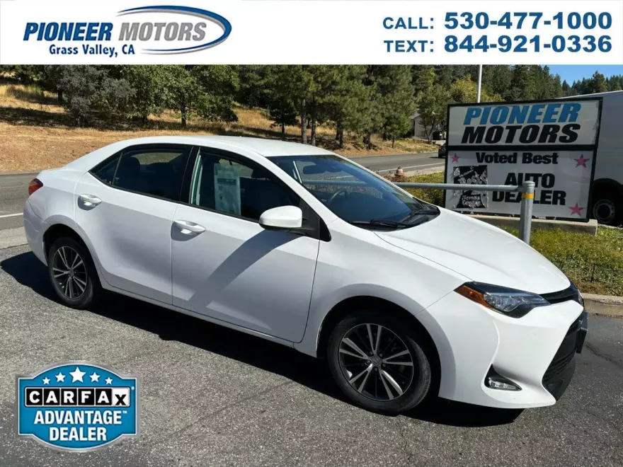 2017 Toyota Corolla Special Edition photo 1