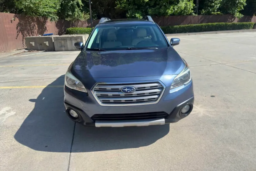 2016 Subaru Outback 2.5i Limited photo 1