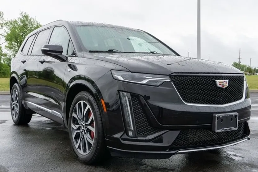 2023 Cadillac XT6 Sport photo 1