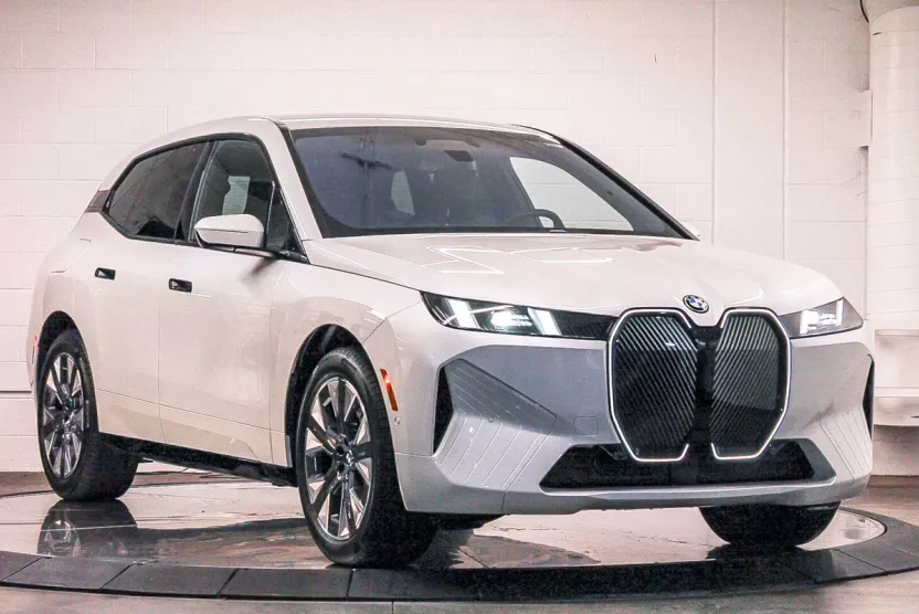 2026 Bmw iX photo 1