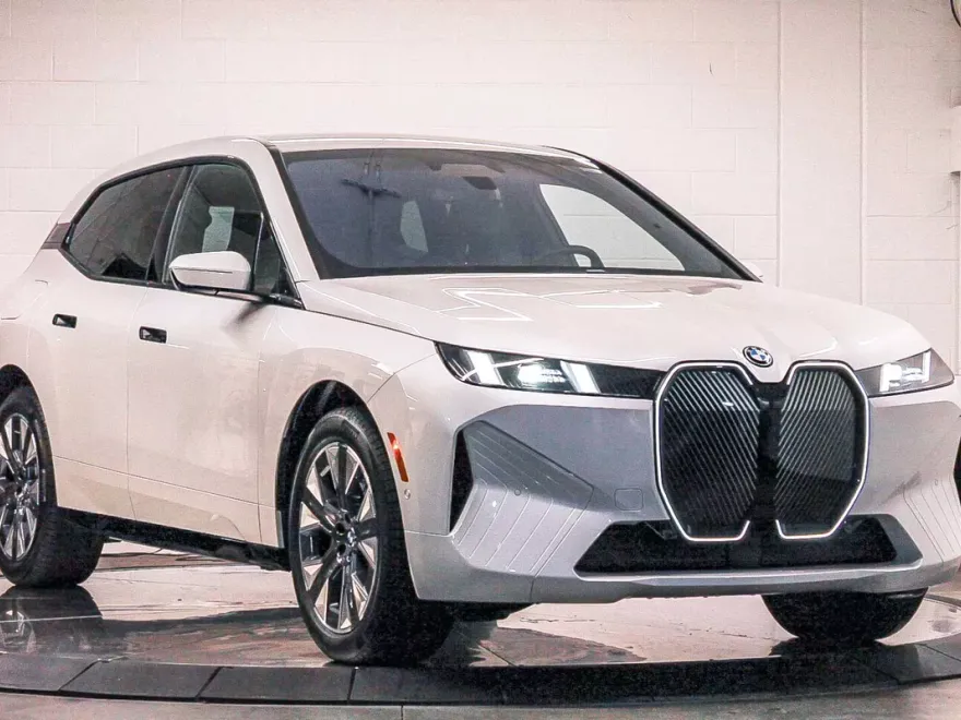 2026 Bmw iX photo 1