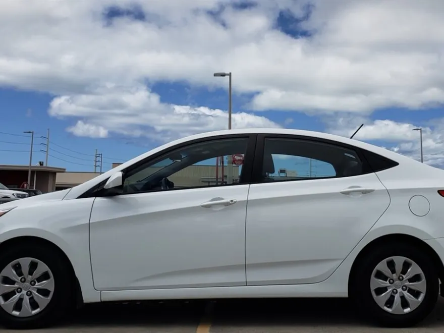 2016 Hyundai Accent SE Sport photo 1