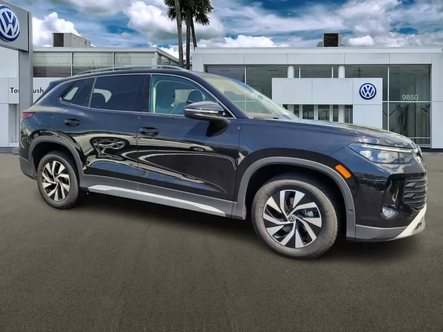 2025 Volkswagen Tiguan S photo 1