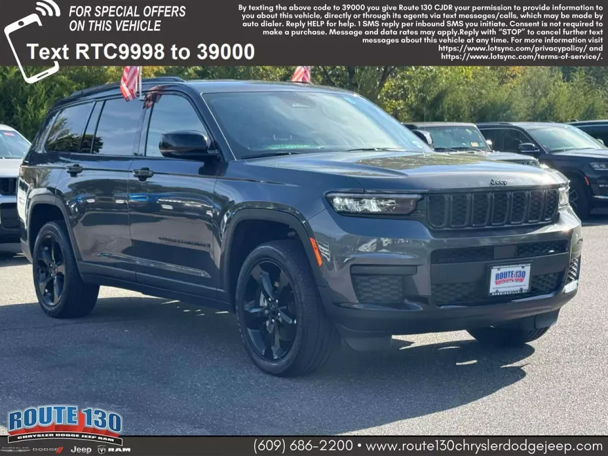 2023 Jeep Grand Cherokee Laredo Altitude photo 1