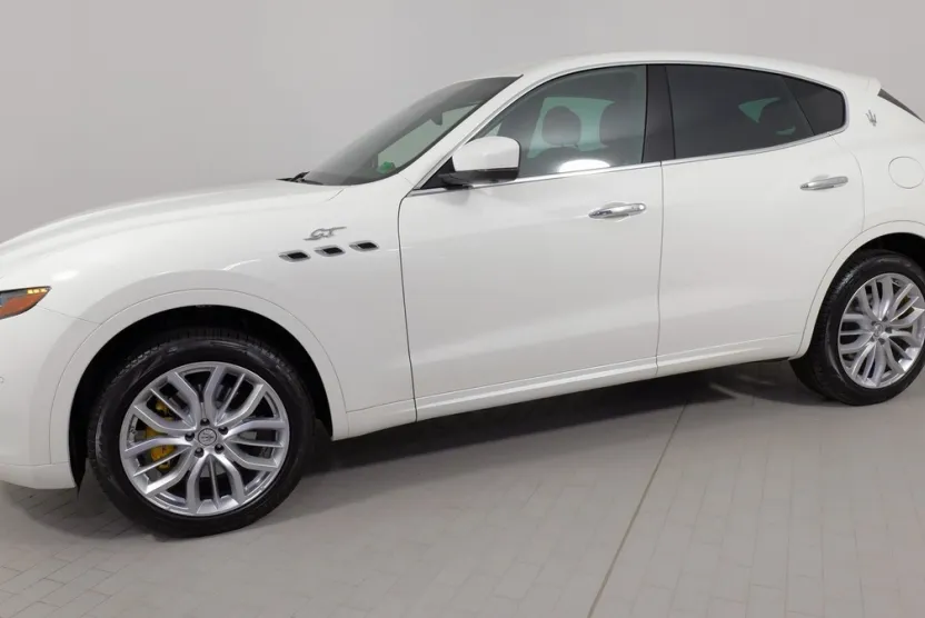 2022 Maserati Levante Base GT photo 1