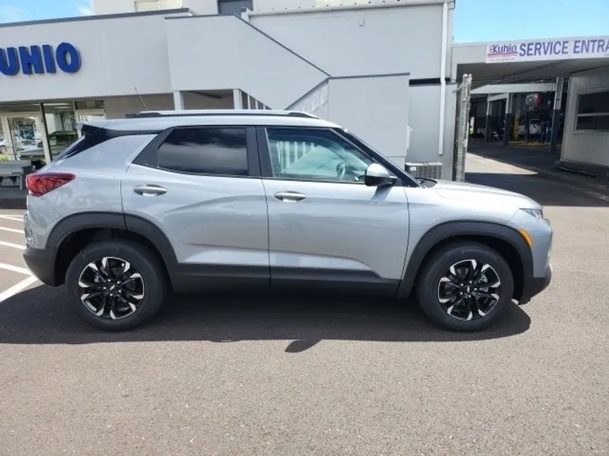2023 Chevrolet Trailblazer LT photo 1