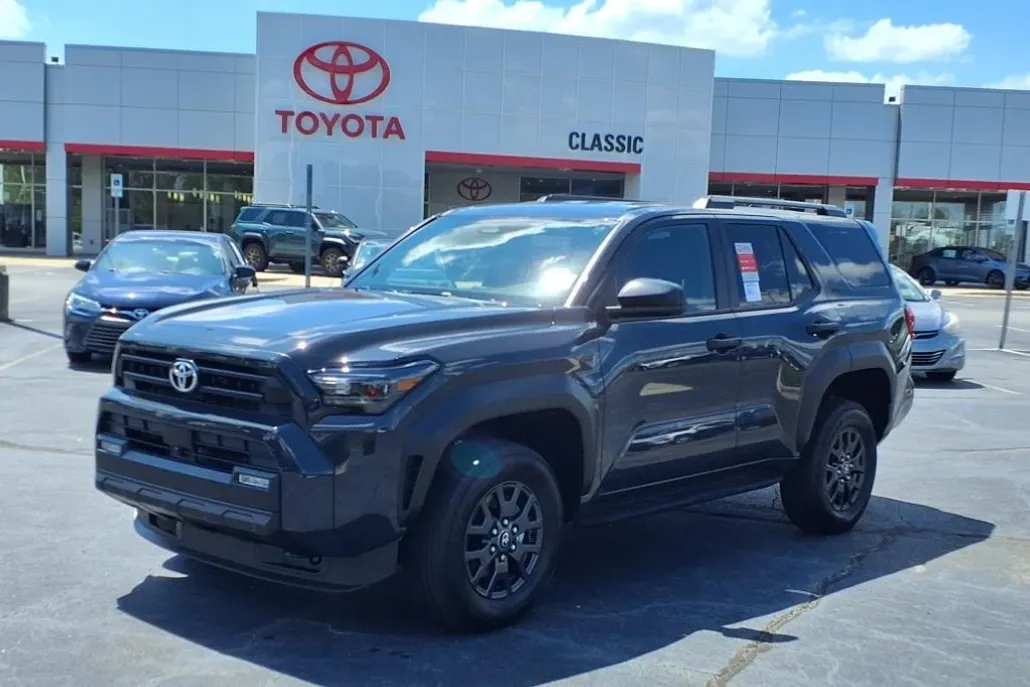 2025 Toyota 4Runner SR5 photo 1