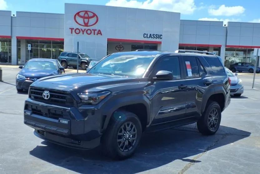 2025 Toyota 4Runner SR5 photo 1