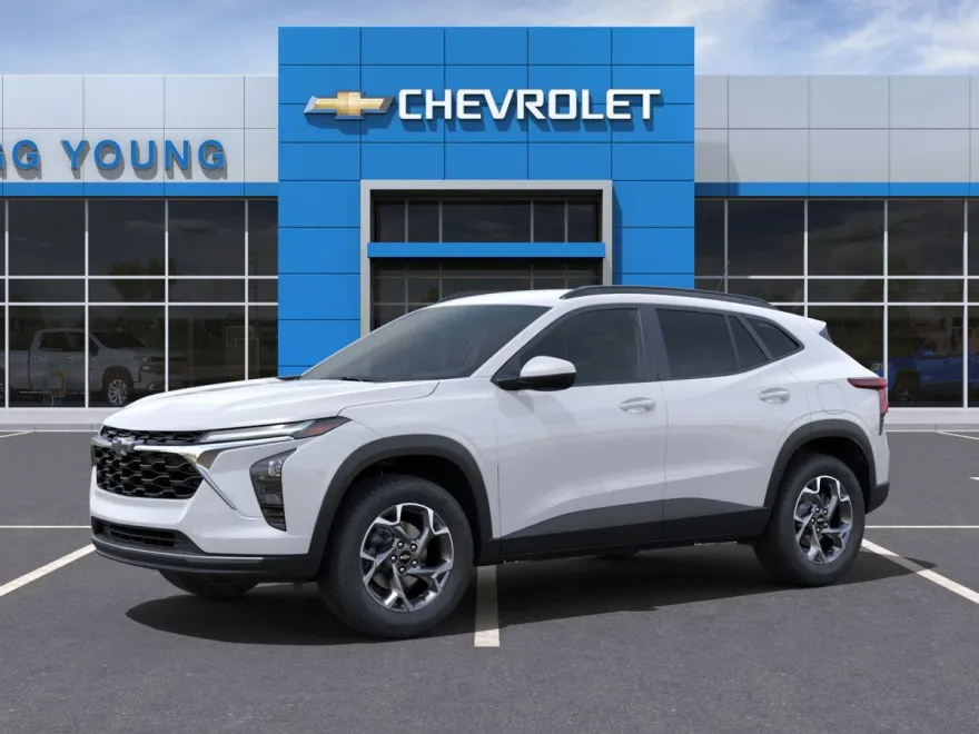 2025 Chevrolet Trax LT photo 1