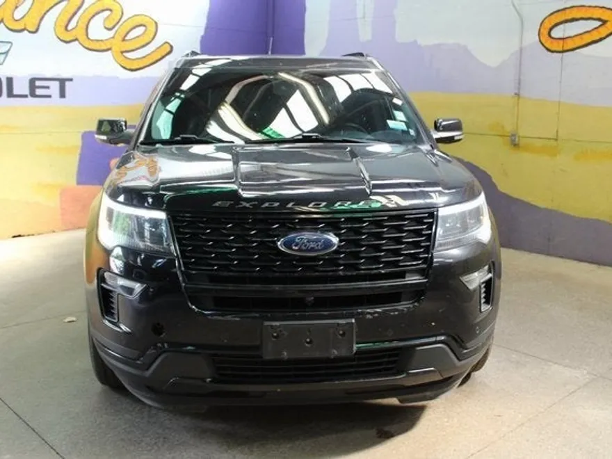 2019 Ford Explorer Sport photo 1