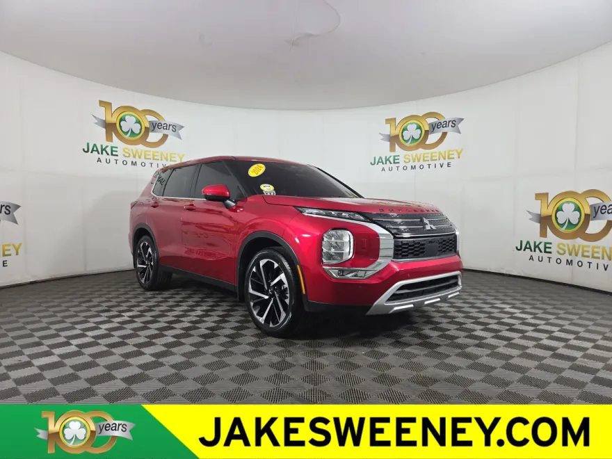 2024 Mitsubishi Outlander SE photo 1