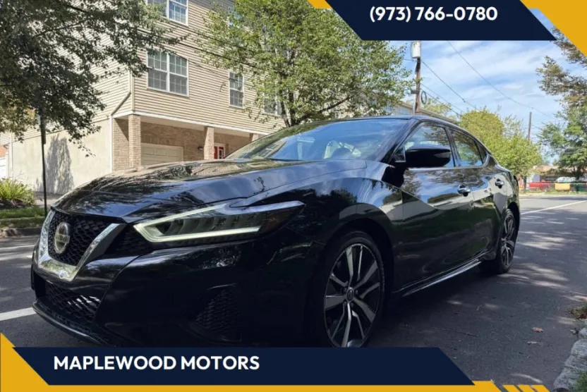 2020 Nissan Maxima SV photo 1