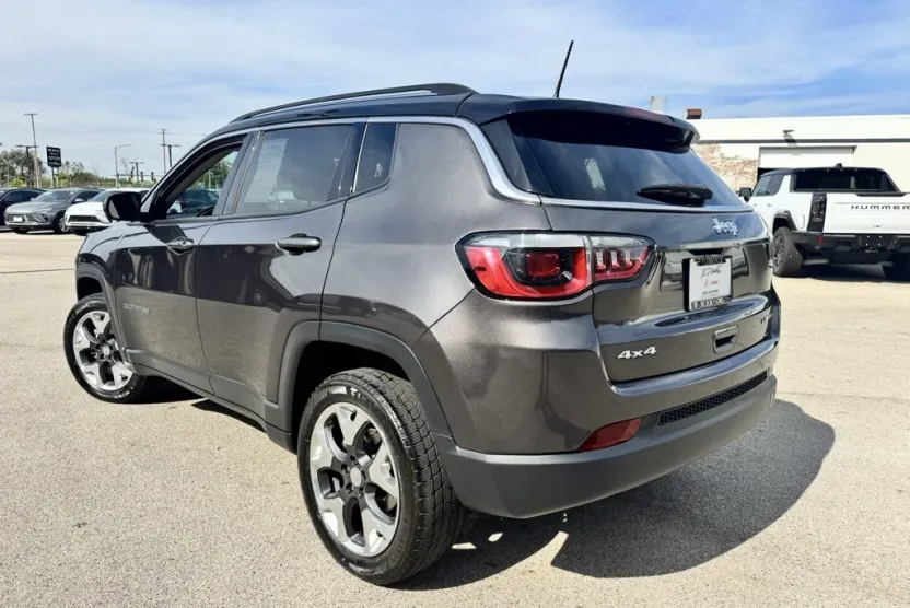 2019 Jeep Compass Limited photo 1