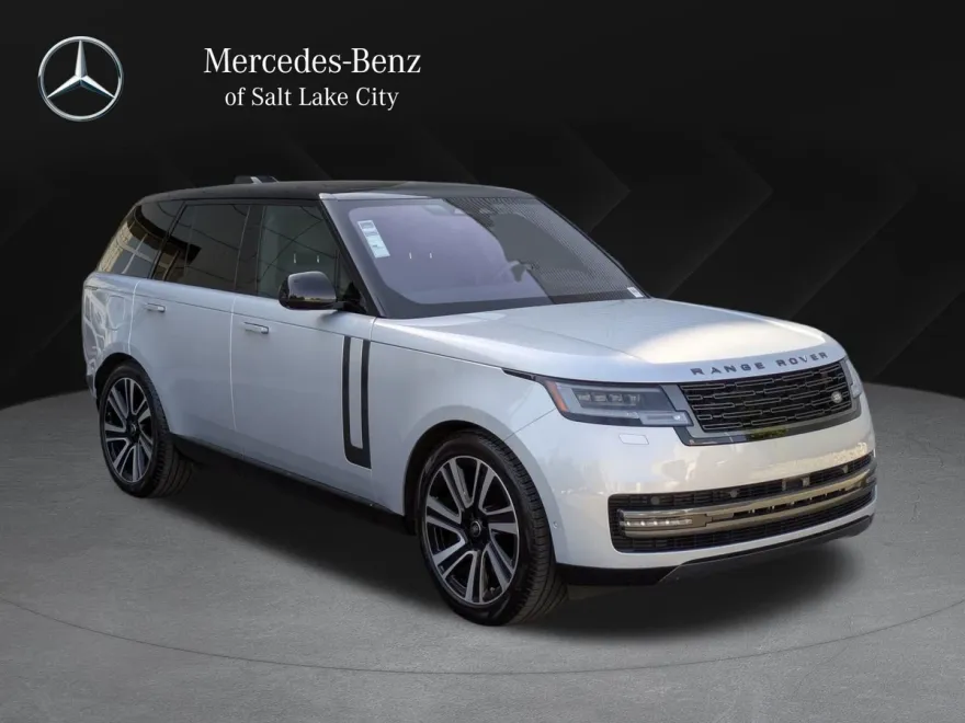 2023 Land Rover Range Rover SE photo 1