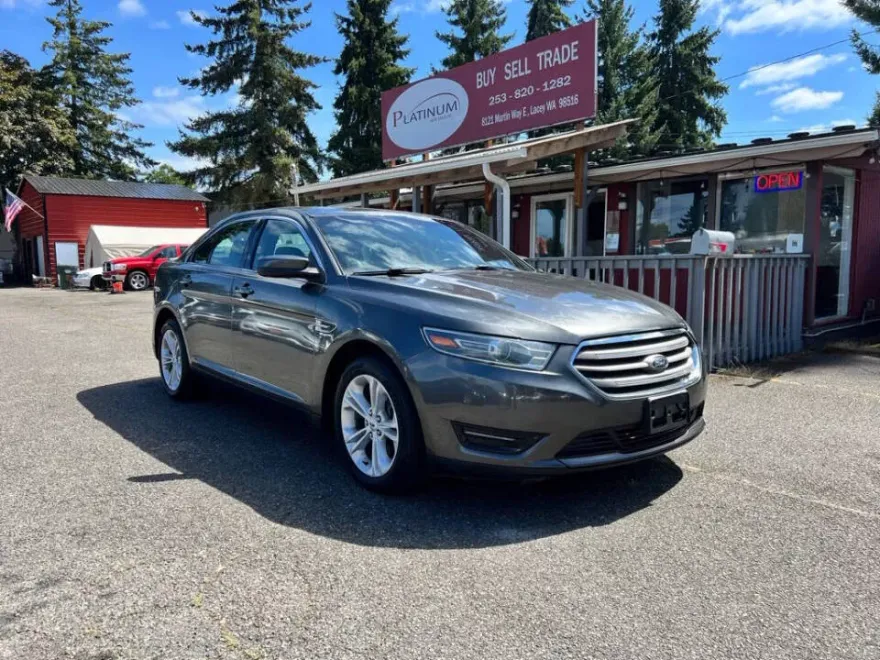 2018 Ford Taurus SEL photo 1