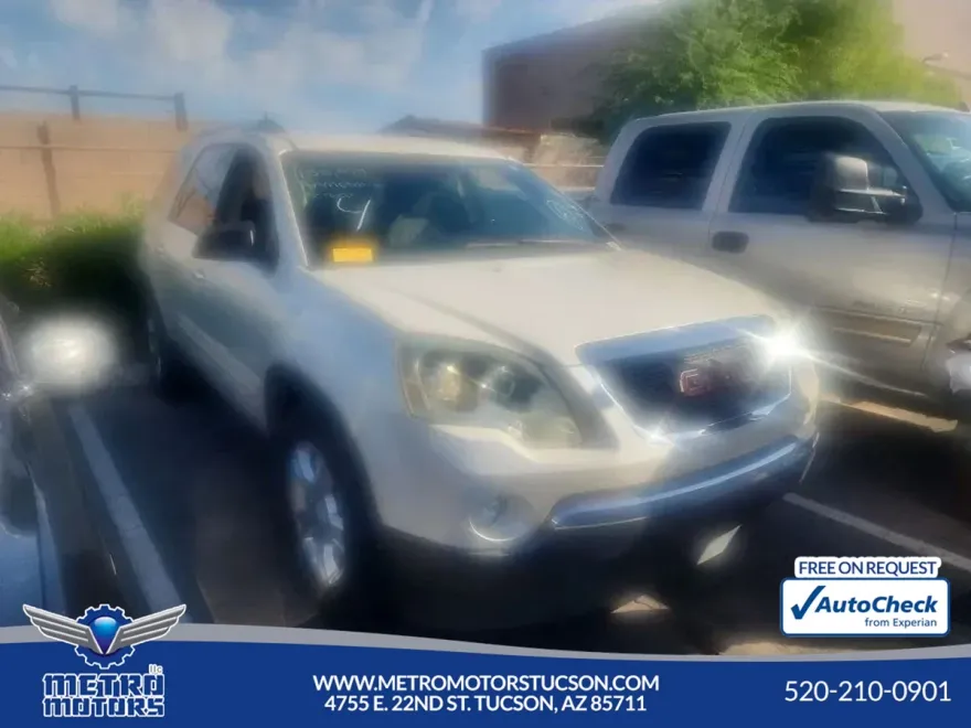 2011 Gmc Acadia SLE photo 1