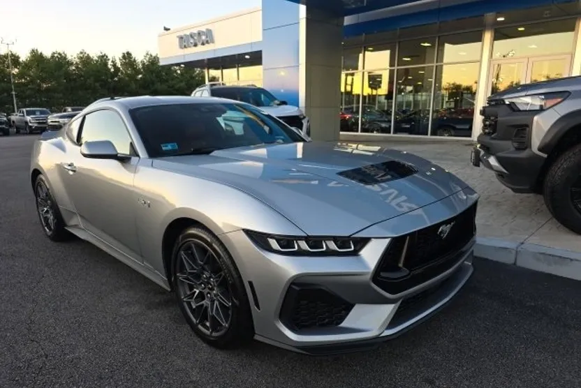 2024 Ford Mustang GT Premium photo 1