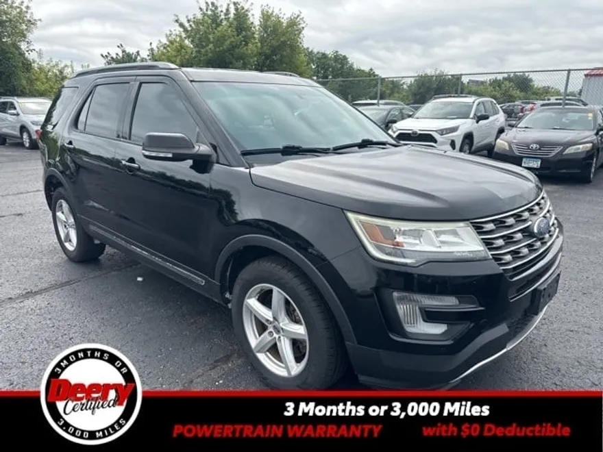 2017 Ford Explorer XLT photo 1