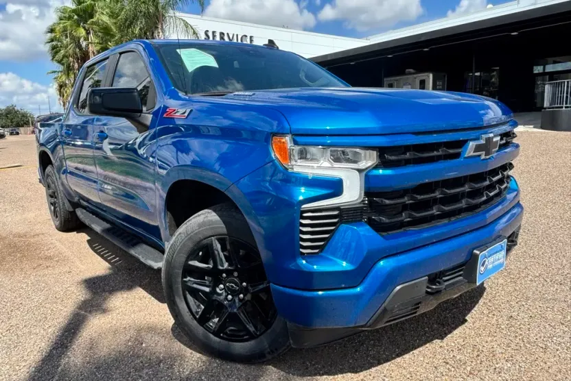 2023 Chevrolet Silverado 1500 RST photo 1