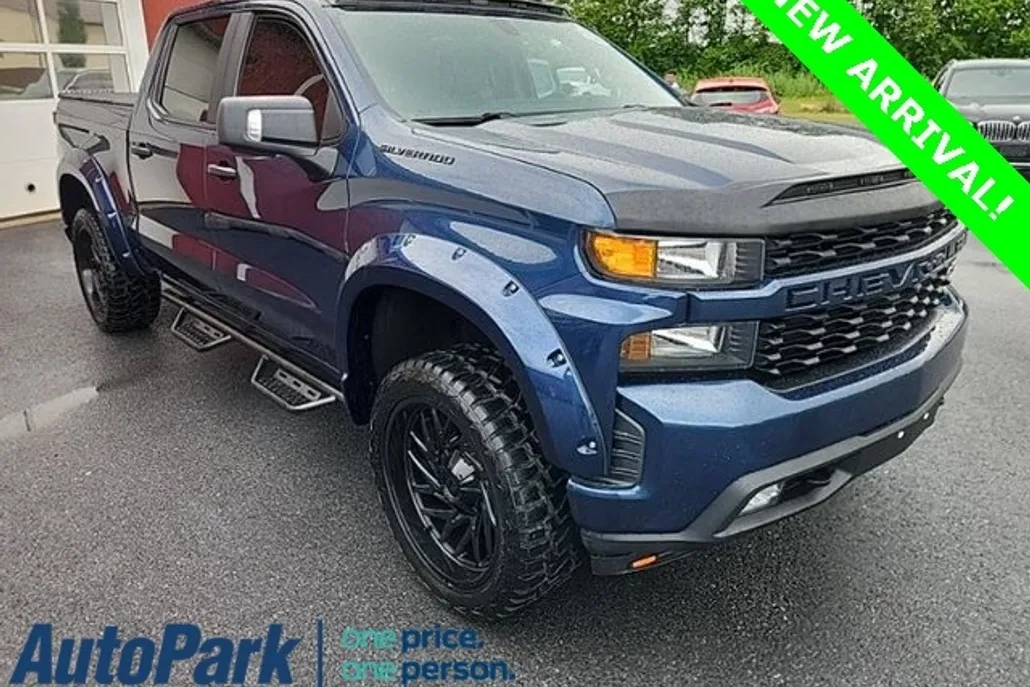 2020 Chevrolet Silverado 1500 Custom photo 1