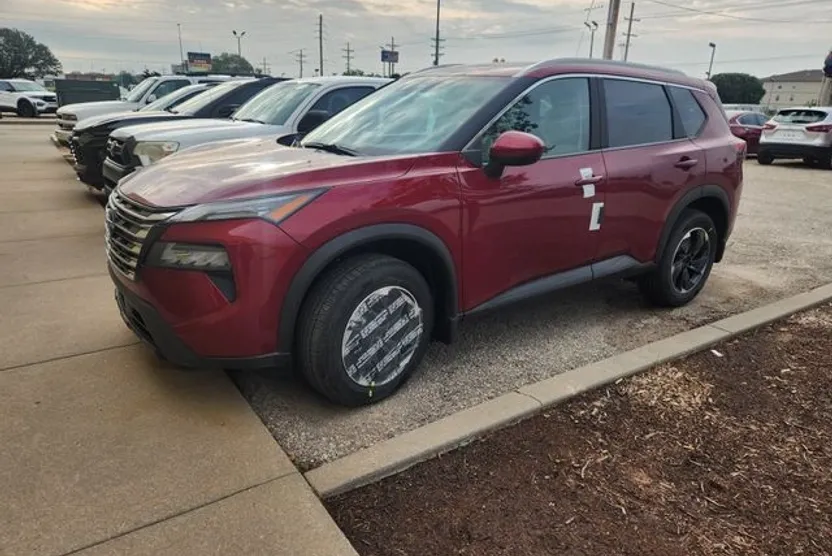 2026 Nissan Rogue SV photo 1