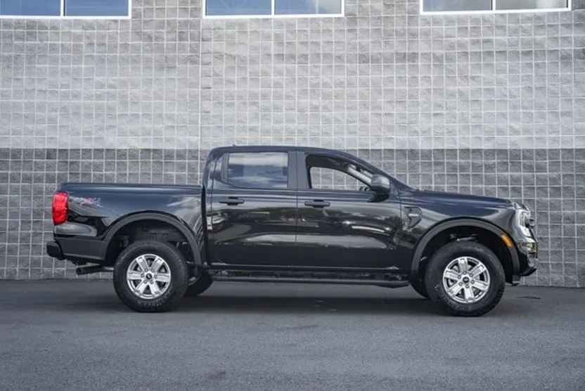 2025 Ford Ranger XL photo 1