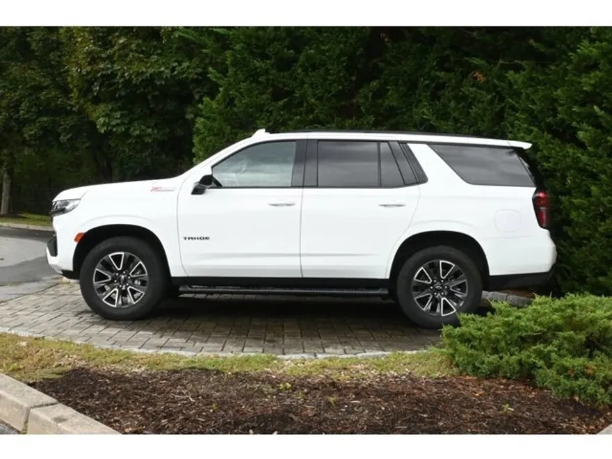 2023 Chevrolet Tahoe Z71 photo 1